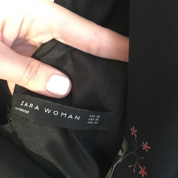 Black floral print dress - Picture 3 of 3